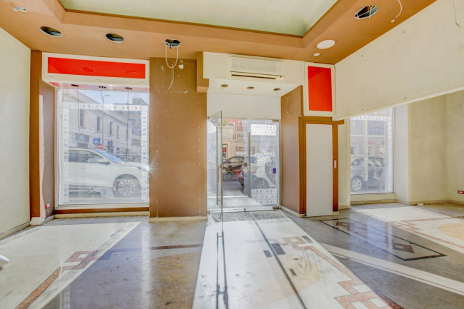Locale Commerciale in affitto a Roma