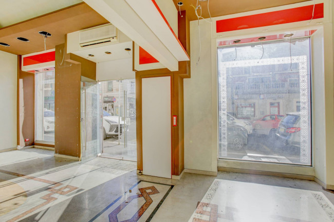 Locale Commerciale in affitto a Roma