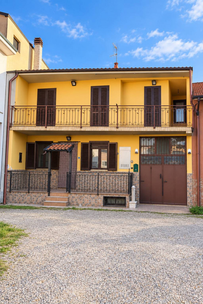 Villa a schiera in vendita a Casorate Primo