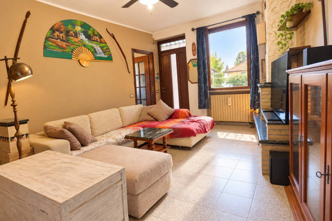 Villa a schiera in vendita a Casorate Primo