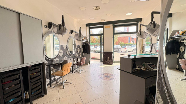 Negozio in vendita a Milano