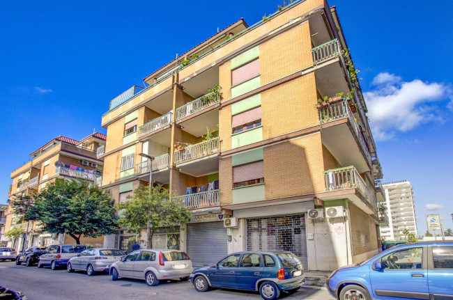 Appartamento in vendita a Pomezia