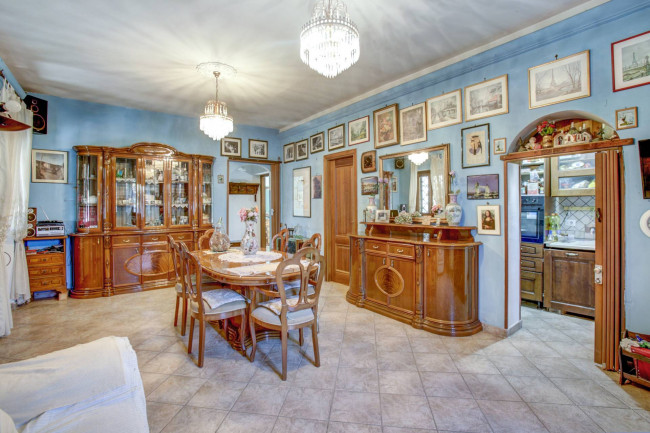 Villa bifamiliare in vendita a Ardea