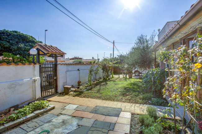 Villa bifamiliare in vendita a Ardea