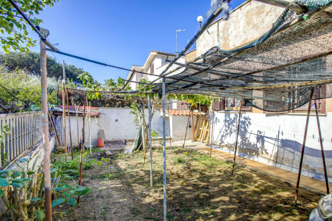 Villa bifamiliare in vendita a Ardea