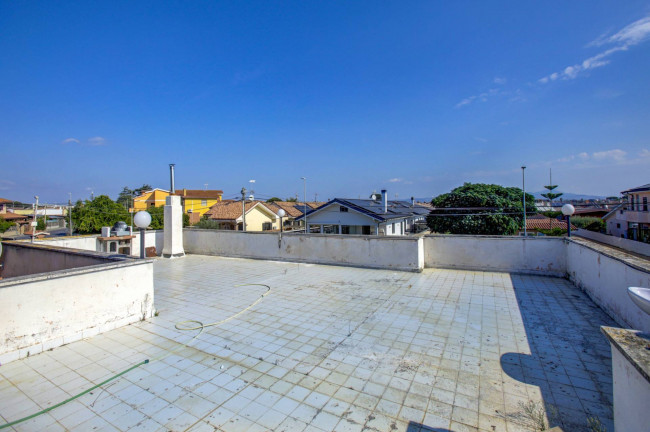 Villa bifamiliare in vendita a Ardea