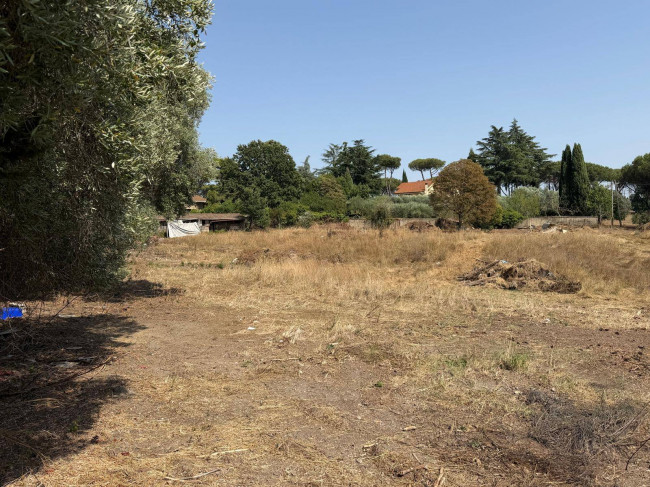Terreno in vendita a Roma
