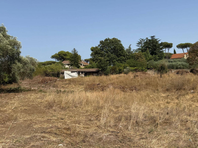 Terreno in vendita a Roma