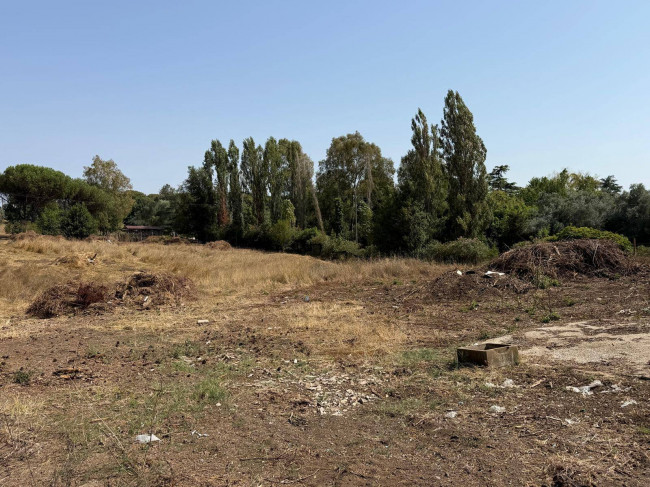 Terreno in vendita a Roma