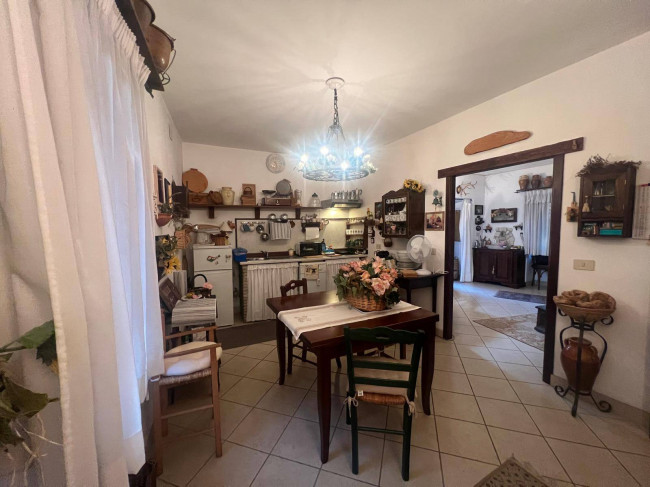 Casa Semindipendente in vendita a Marta