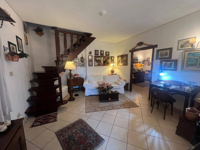 Casa Semindipendente in vendita a Marta