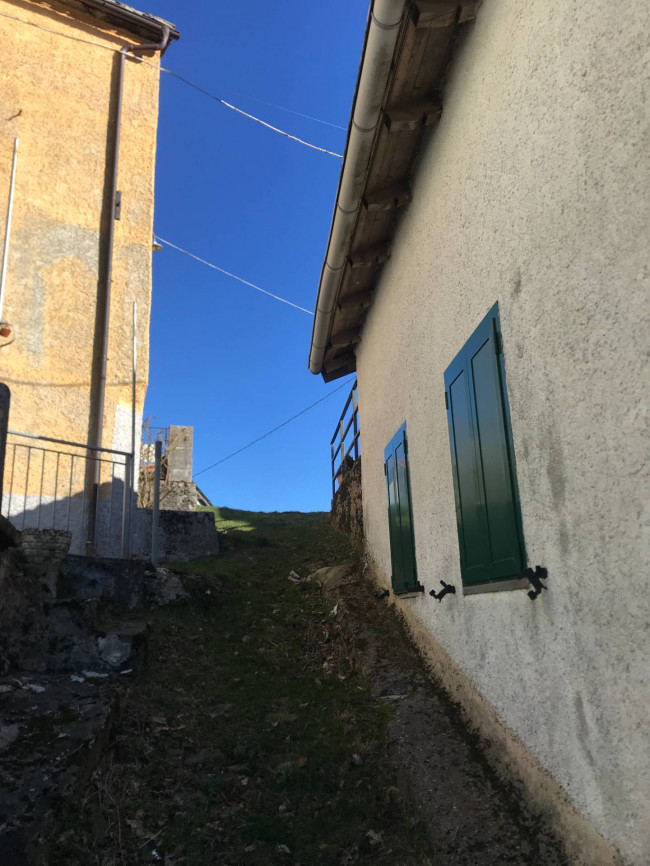 Casa indipendente in vendita a Torriglia (GE)