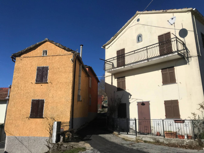 Casa indipendente in vendita a Torriglia (GE)