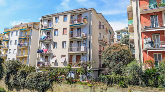 Appartamento in Affitto a Arenzano