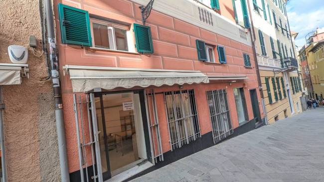 Locale commerciale in Affitto a Arenzano