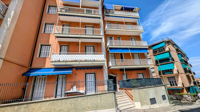 Appartamento in Affitto a Arenzano