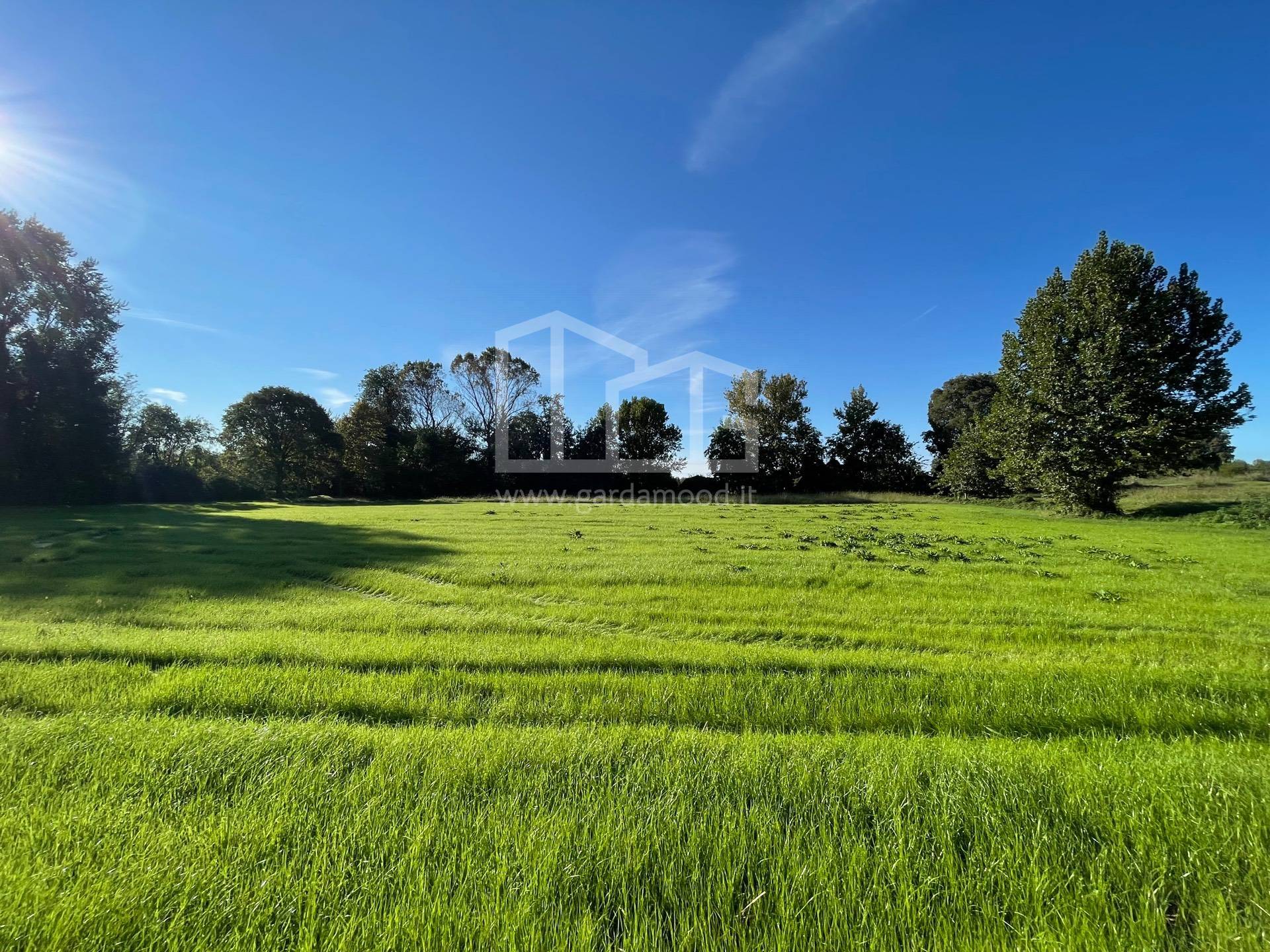 Terreno agricolo in vendita a Volta Mantovana (MN)