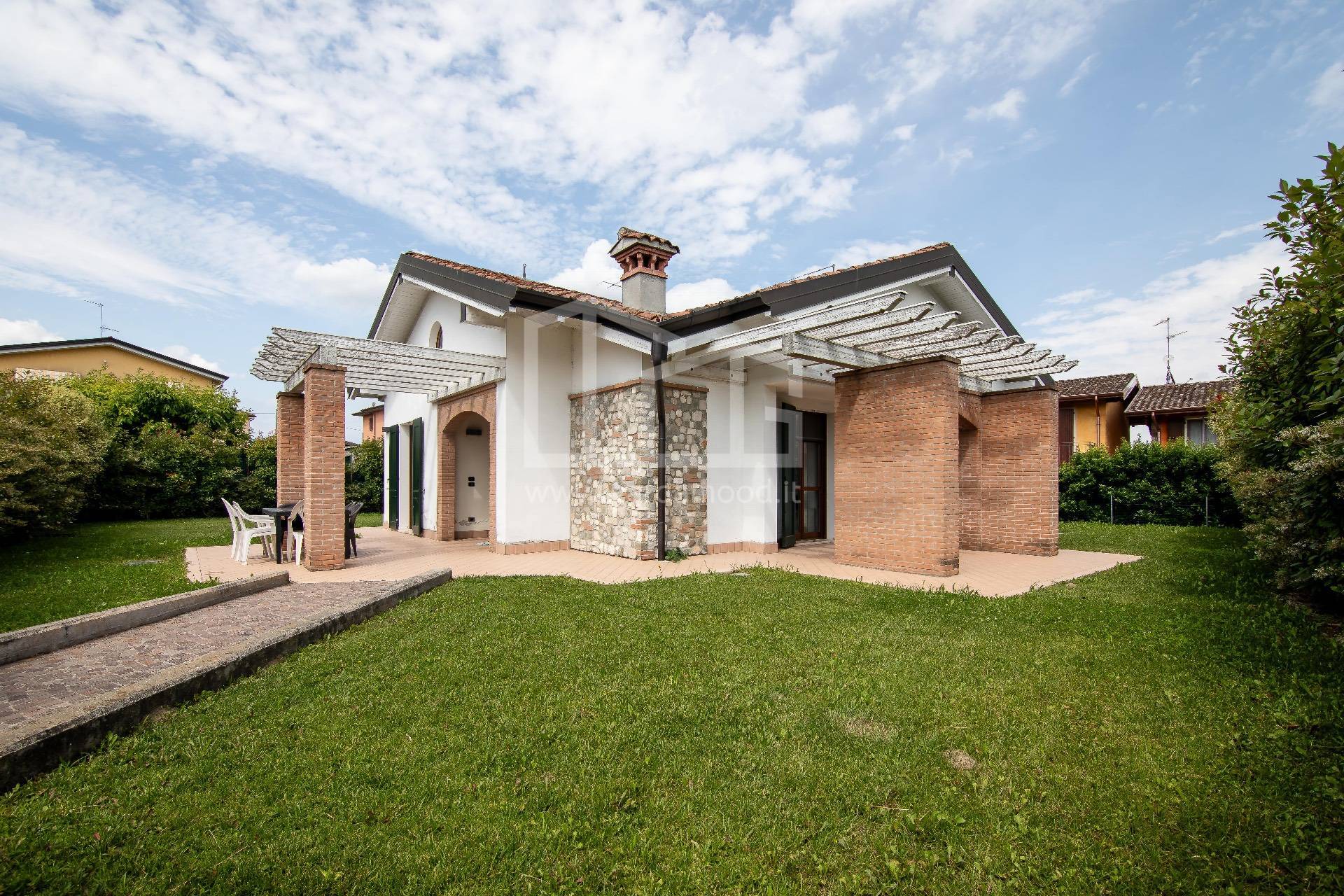 Villa in vendita a Solferino (MN)