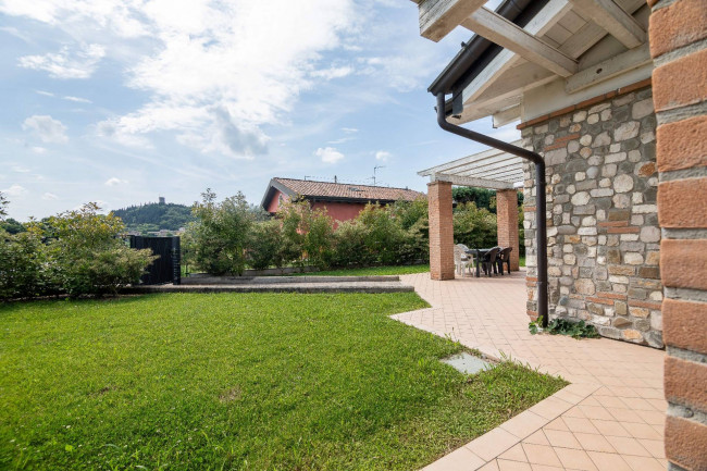 Villa in vendita a Solferino (MN)