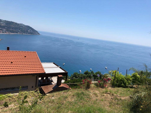 Villa in vendita a Bordighera (IM)