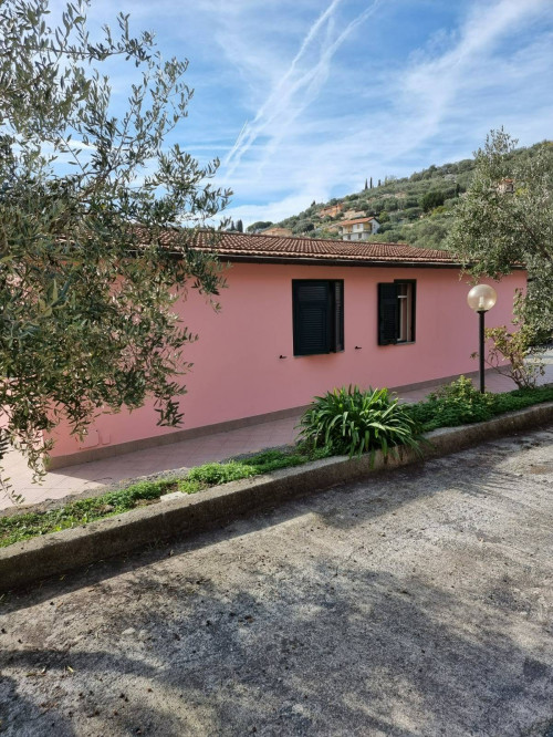 Villa in vendita a Imperia (IM)