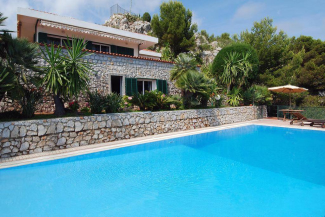 Villa in vendita a Ventimiglia (IM)