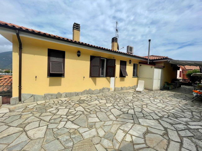 Villa in vendita a Arma Di Taggia, Taggia (IM)