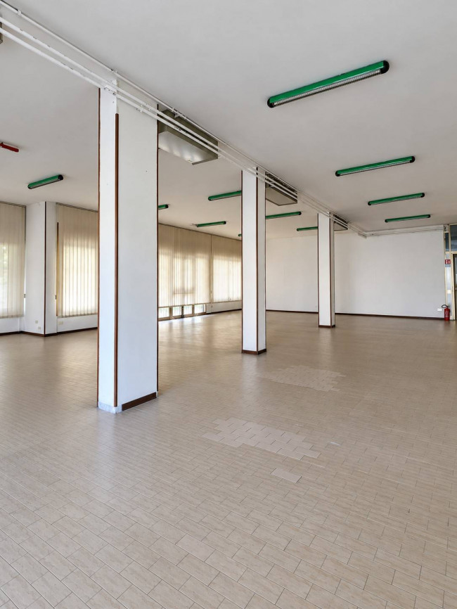 Locale commerciale in affitto a Musile di Piave