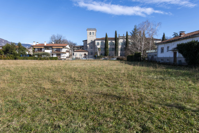 Terreno edificabile in vendita a Gorizia