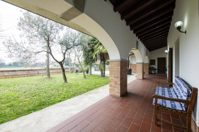 Villa in vendita a Gonars