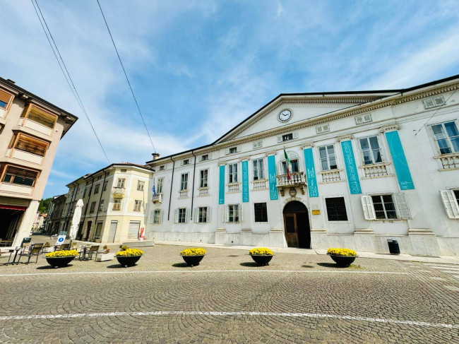 Stabile/Edifico/Palazzo in vendita a Gorizia