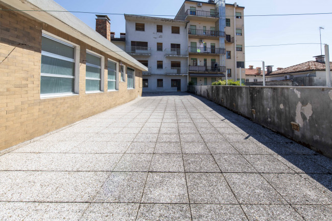 Stabile/Edifico/Palazzo in vendita a Gorizia