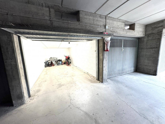 Box o garage in vendita a Gorizia
