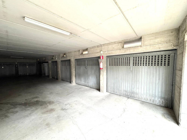Box o garage in vendita a Gorizia