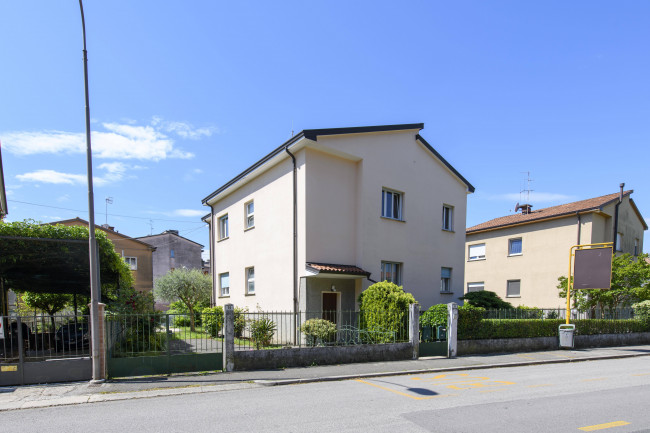 Appartamento in Villa bifamiliare con giardino in vendita a Gorizia