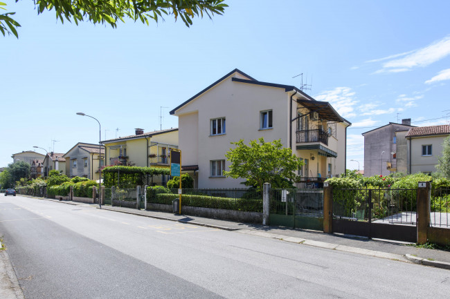 Appartamento in Villa bifamiliare con giardino in vendita a Gorizia