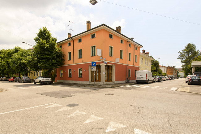 Stabile/Edifico/Palazzo in vendita a Gorizia