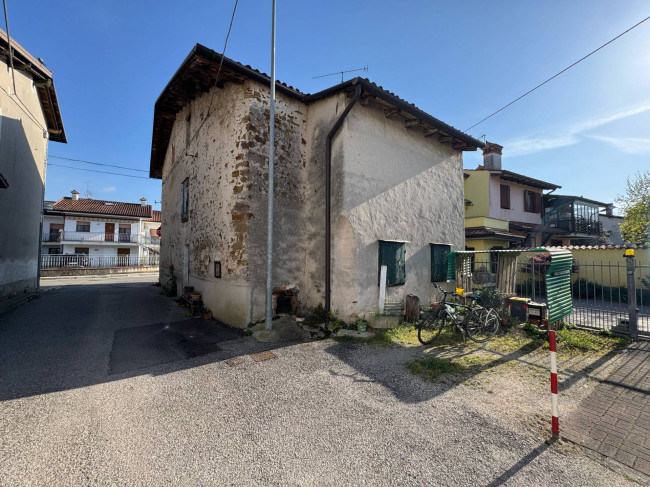 Casa accostata in vendita a Mossa