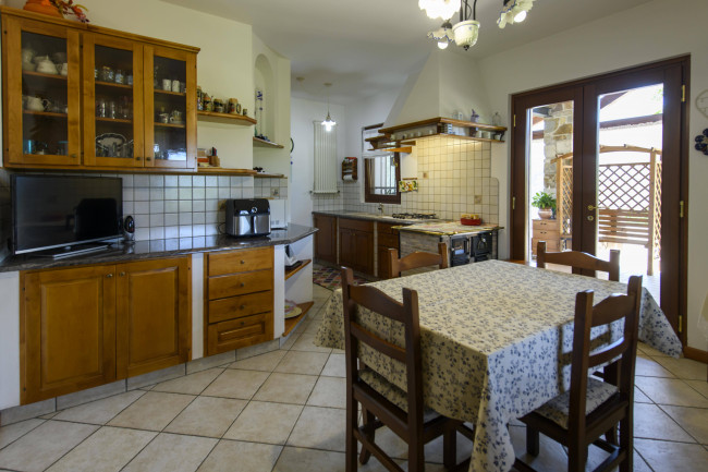 Villa in vendita a San Floriano del Collio