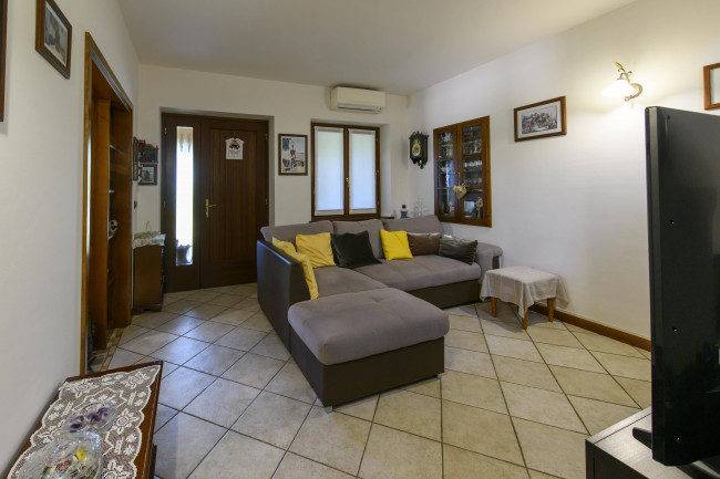 Villa in vendita a San Floriano del Collio