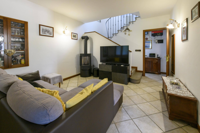 Villa in vendita a San Floriano del Collio