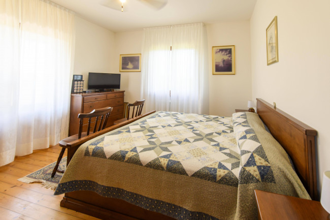 Villa in vendita a San Floriano del Collio