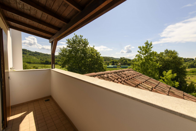 Villa in vendita a San Floriano del Collio