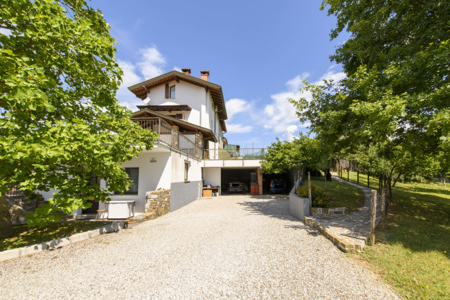 Villa in vendita a San Floriano del Collio