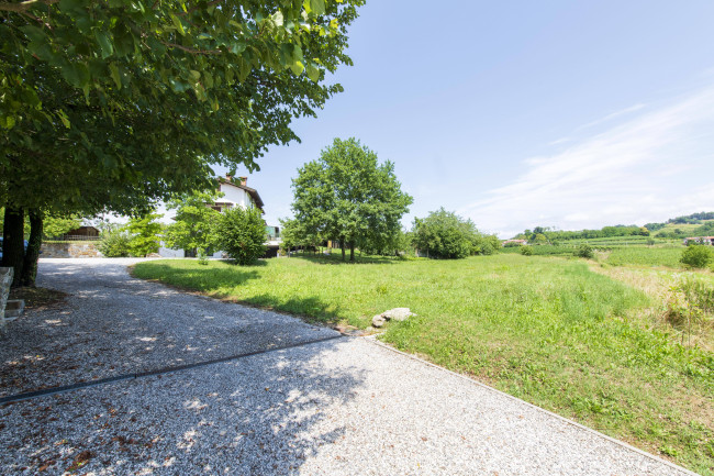 Villa in vendita a San Floriano del Collio