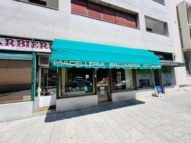 Locale commerciale in vendita a Gorizia