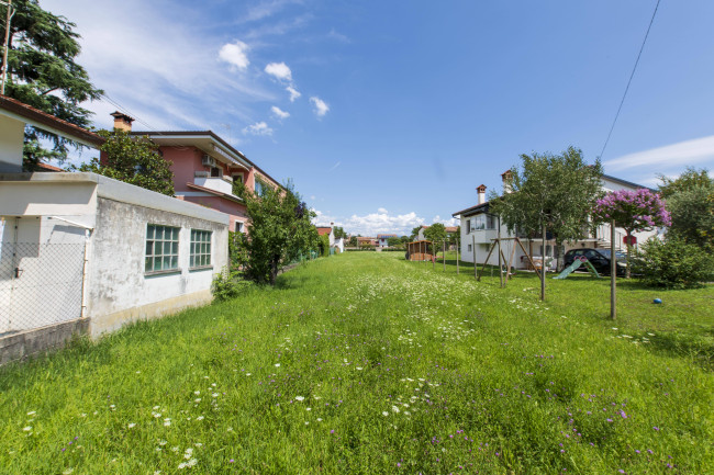 Terreno edificabile in vendita a Capriva del Friuli