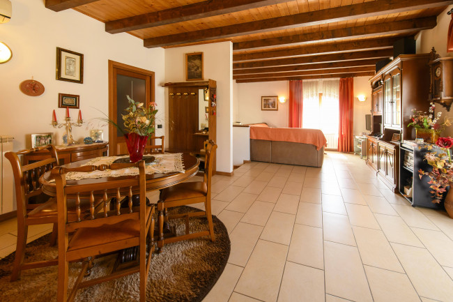 Villa in vendita a San Floriano del Collio