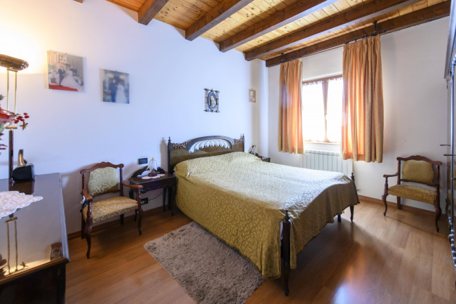 Villa in vendita a San Floriano del Collio
