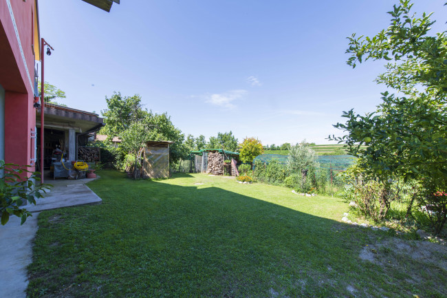 Villa in vendita a San Floriano del Collio